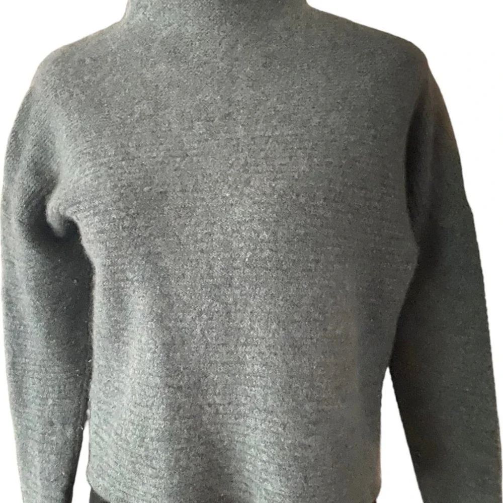 Repeat Silver Edition Women's 100% Cashmere Stand Collar Ribbed Sweater sz‎ M